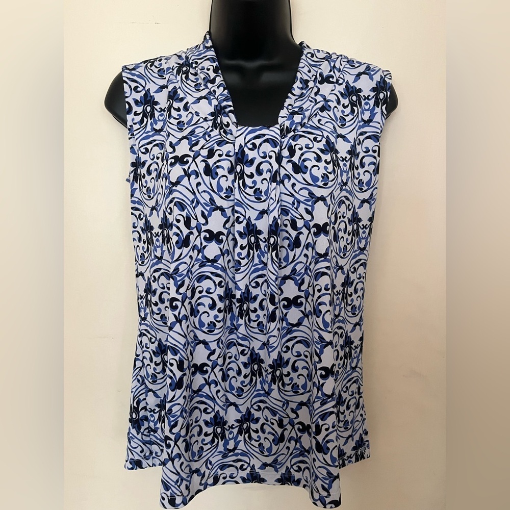 Dana Buchman Blue and White Floral Blouse